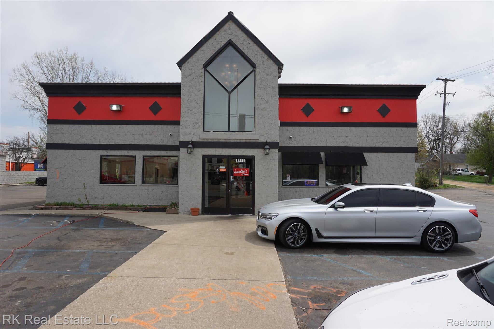 1252 N Ballenger Highway