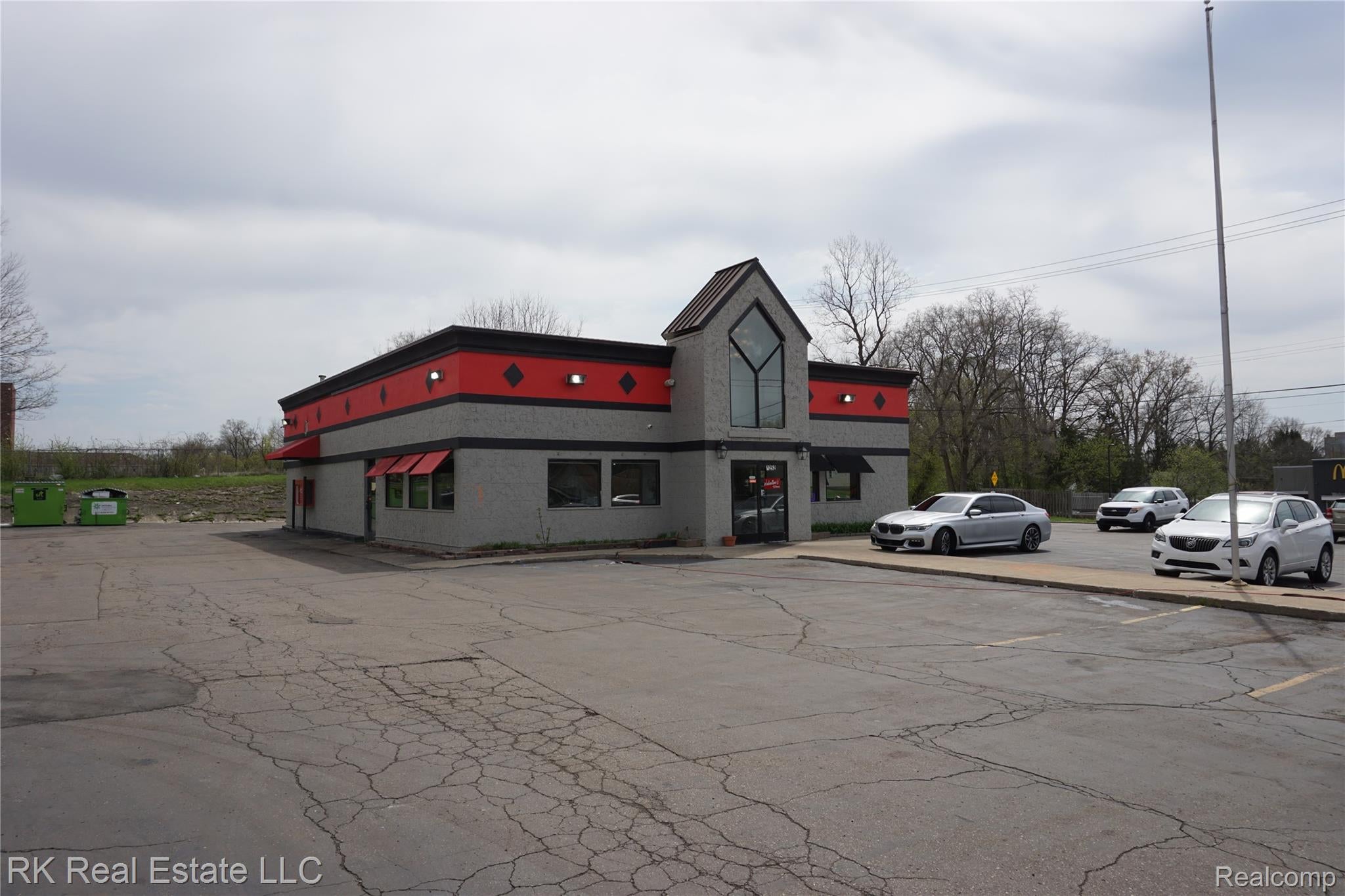 1252 N Ballenger Highway