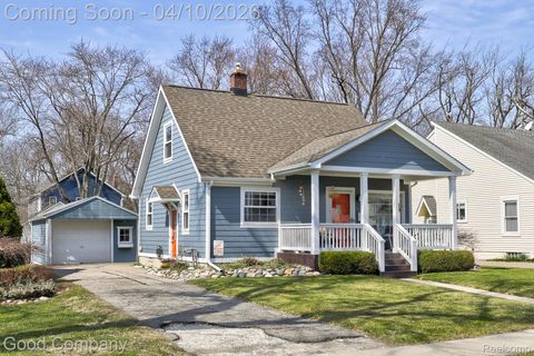 625 Auburn Street Plymouth City MI 48170