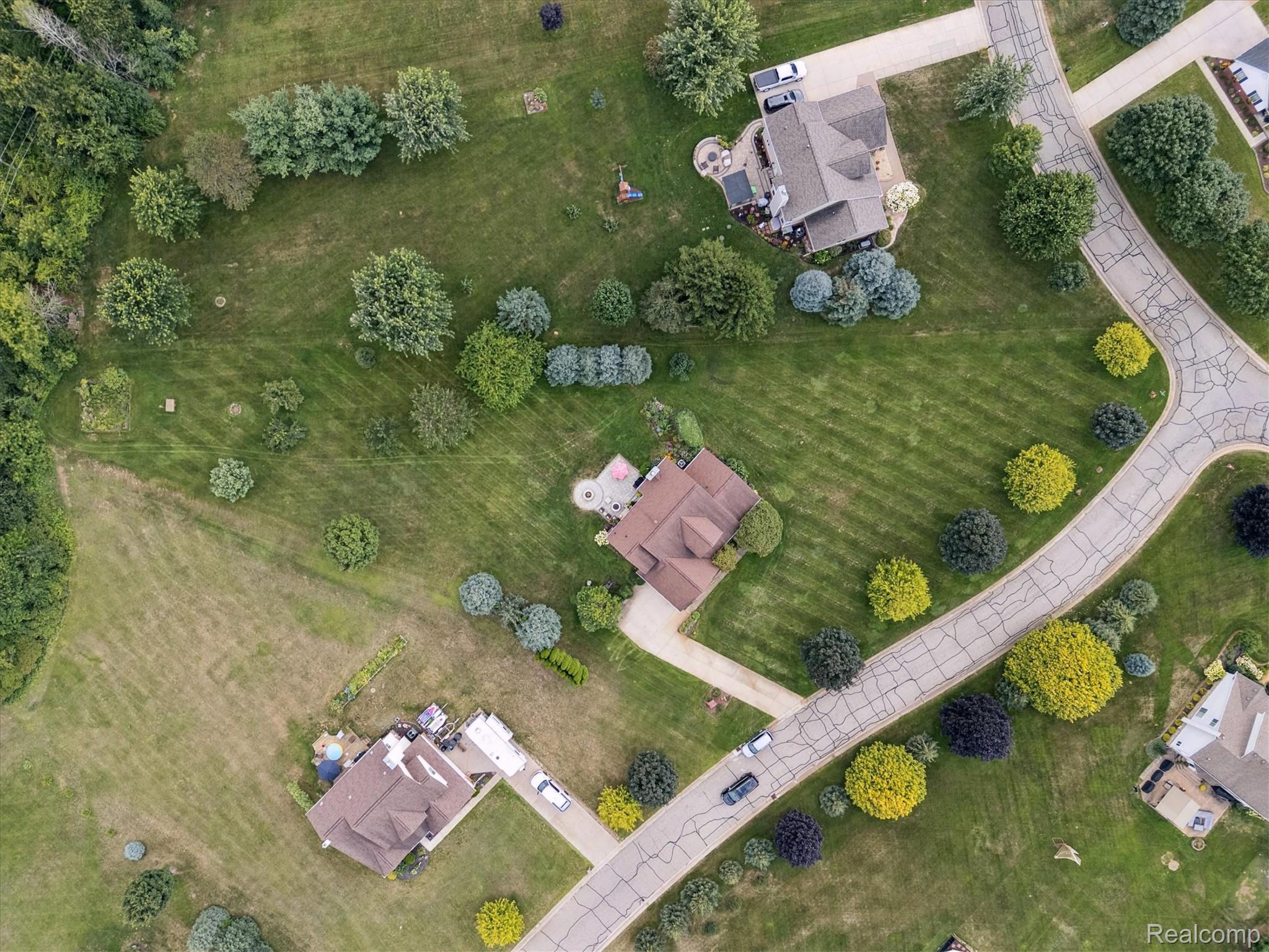 Brandon Charter Township, Michigan 48348, United States, 4 Bedrooms Bedrooms, ,3 BathroomsBathrooms,Residential,Pending,187687