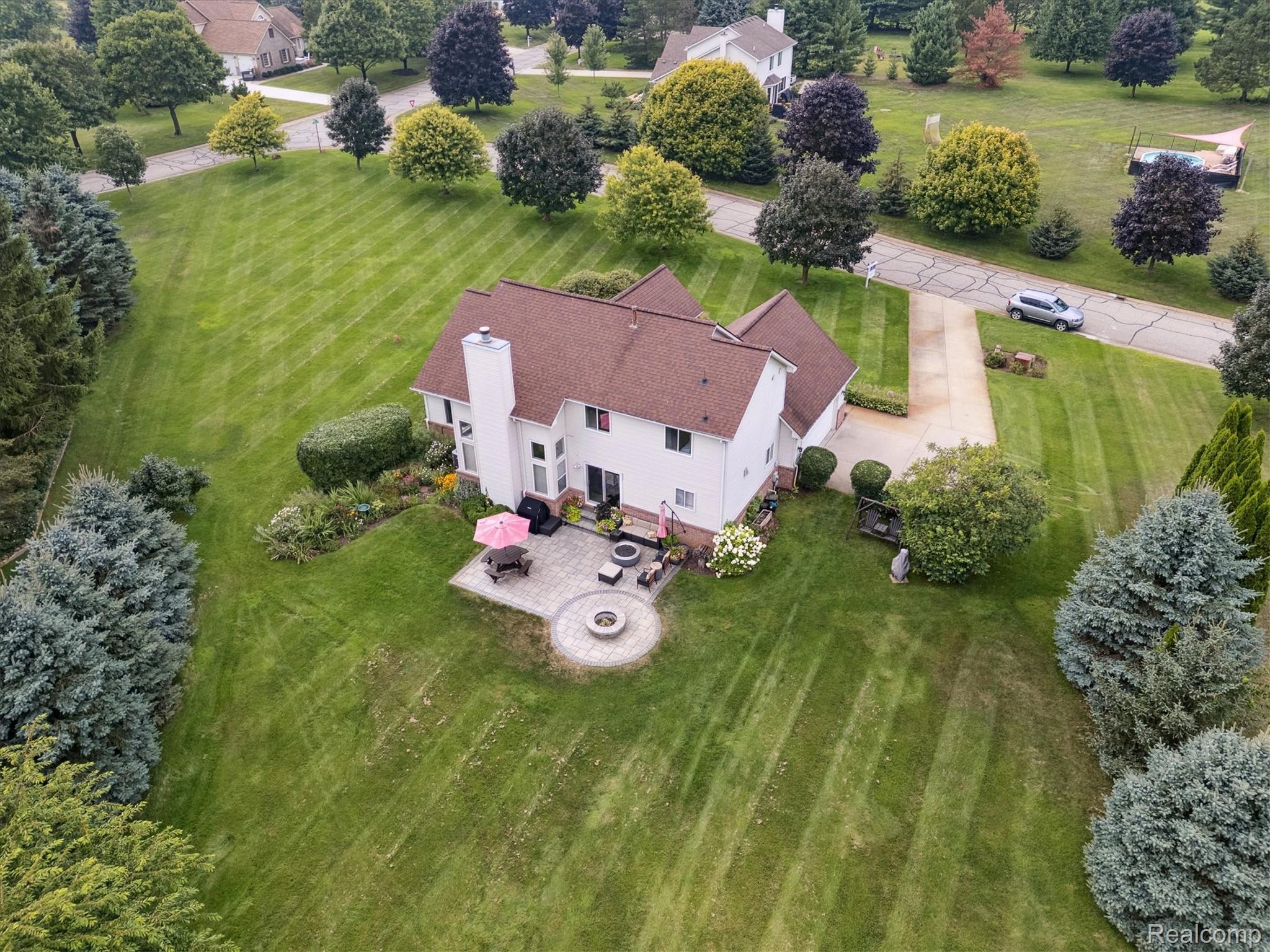 Brandon Charter Township, Michigan 48348, United States, 4 Bedrooms Bedrooms, ,3 BathroomsBathrooms,Residential,Pending,187687