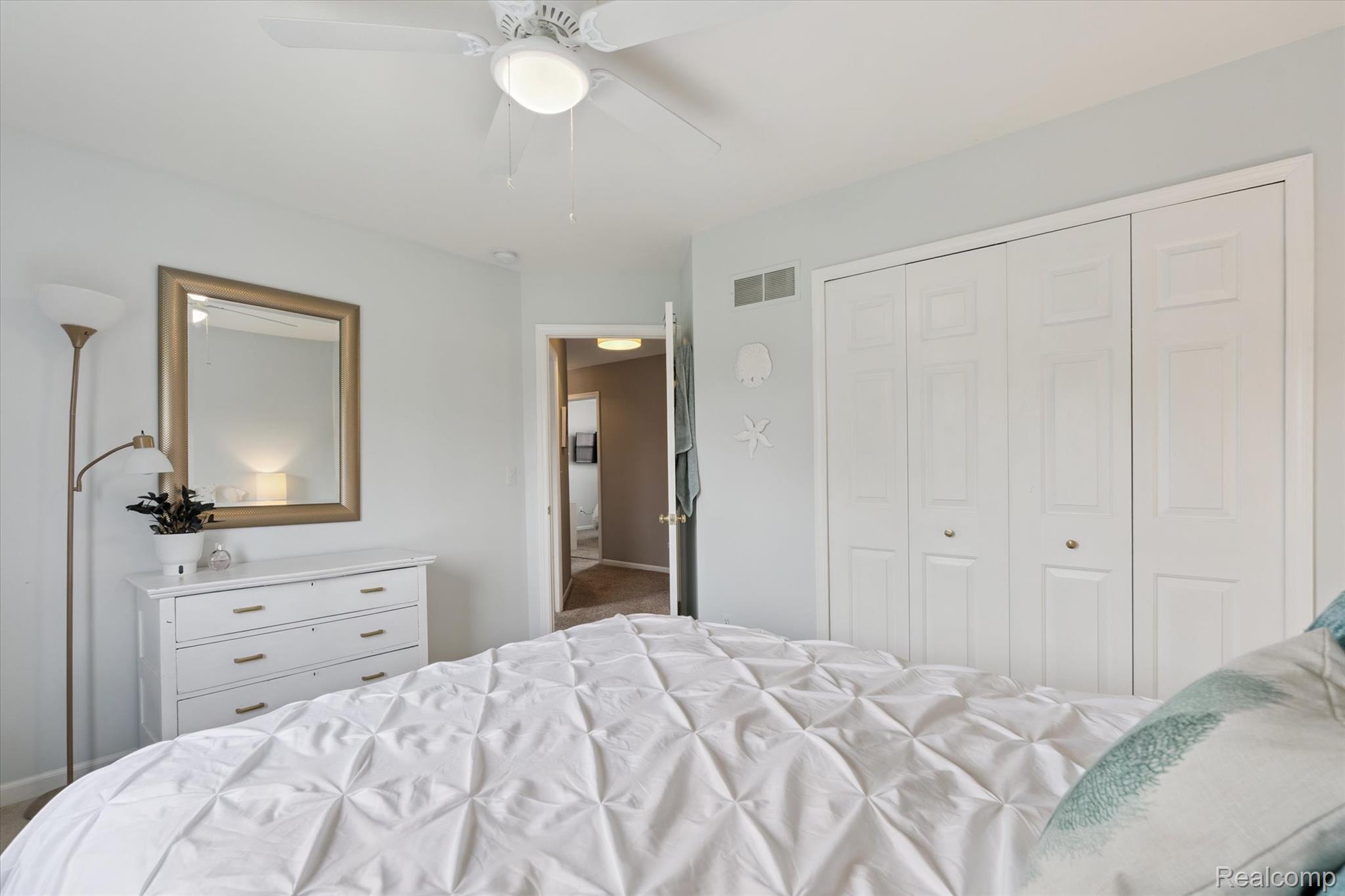 Brandon Charter Township, Michigan 48348, United States, 4 Bedrooms Bedrooms, ,3 BathroomsBathrooms,Residential,Pending,187687