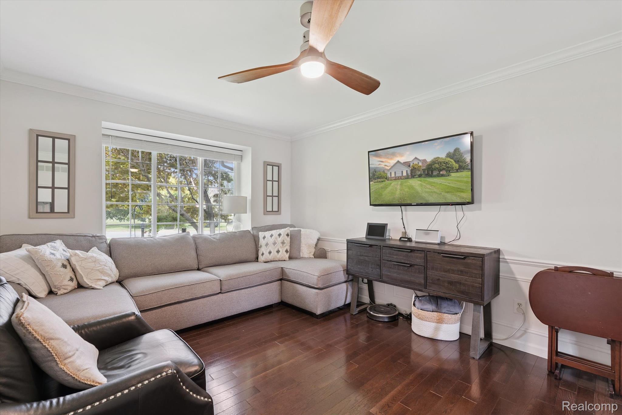 Brandon Charter Township, Michigan 48348, United States, 4 Bedrooms Bedrooms, ,3 BathroomsBathrooms,Residential,Pending,187687