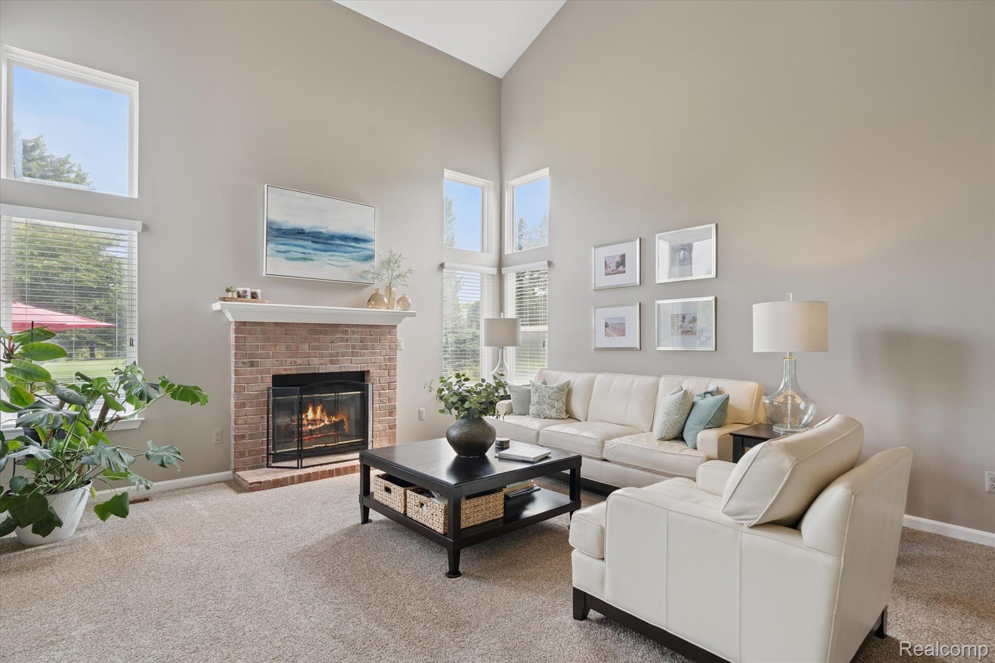 Brandon Charter Township, Michigan 48348, United States, 4 Bedrooms Bedrooms, ,3 BathroomsBathrooms,Residential,Pending,187687