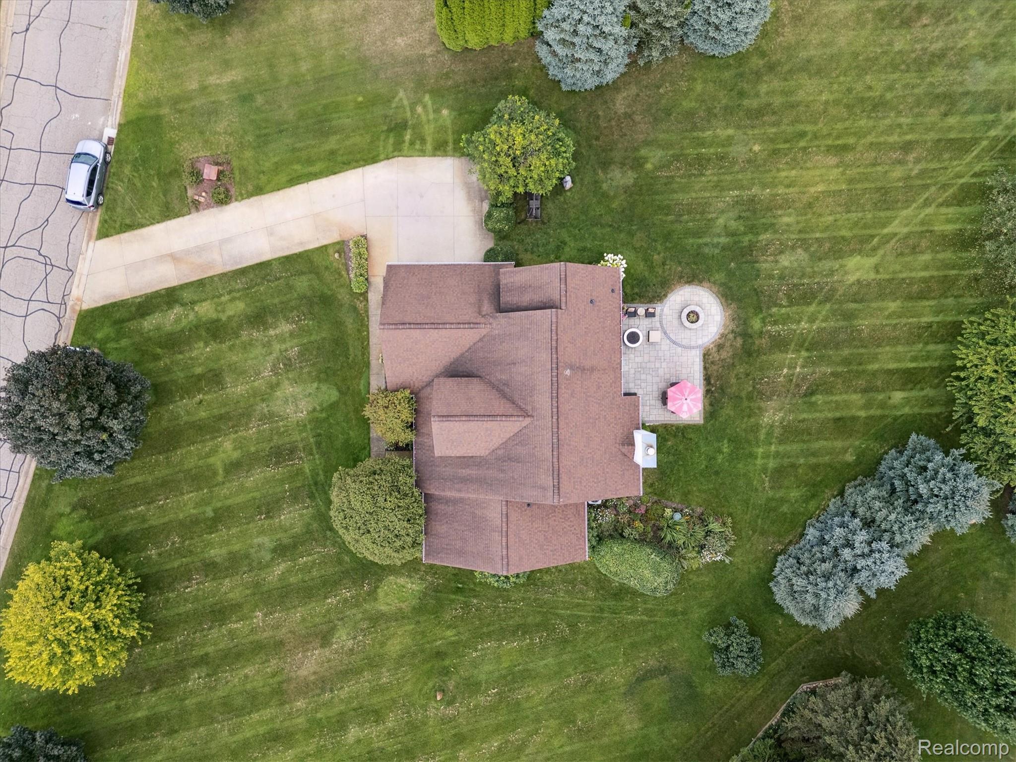 Brandon Charter Township, Michigan 48348, United States, 4 Bedrooms Bedrooms, ,3 BathroomsBathrooms,Residential,Pending,187687