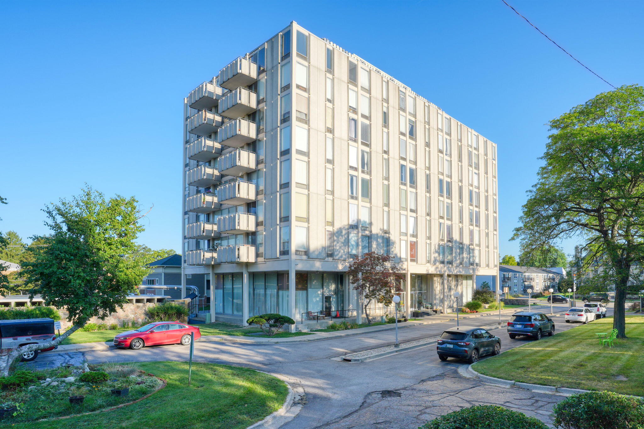 715 W Michigan Avenue 404