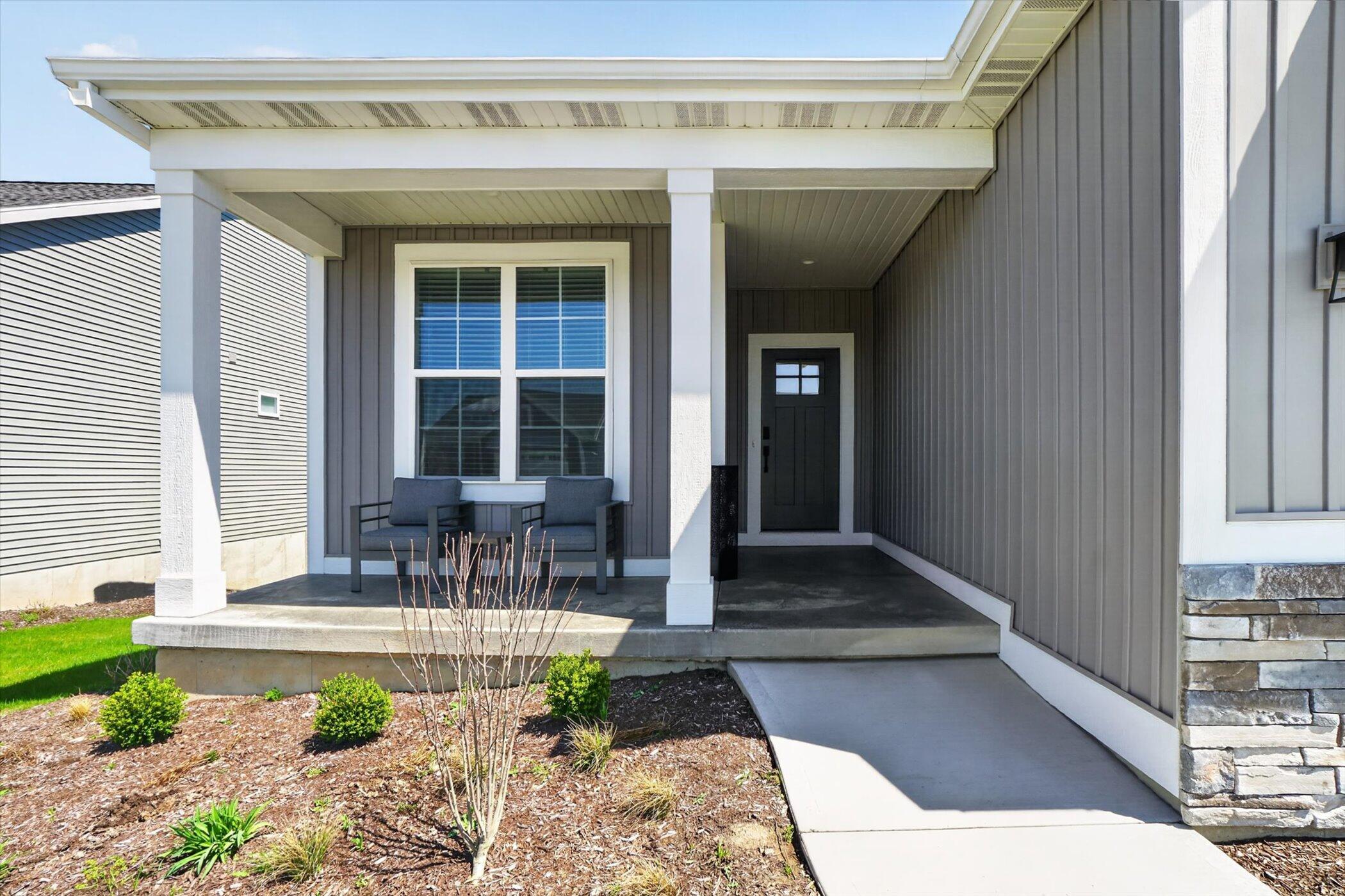 2550 Meadow Ridge Drive