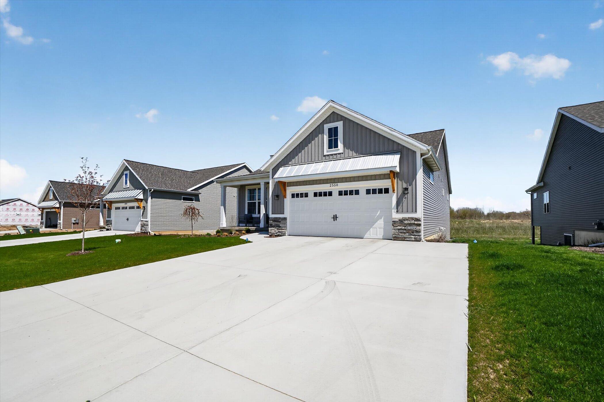 2550 Meadow Ridge Drive