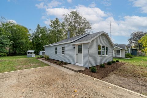 Photo of 4977 Woodward Avenue, Coloma Charter Township, MI 49038 (MLS # 69025052516)