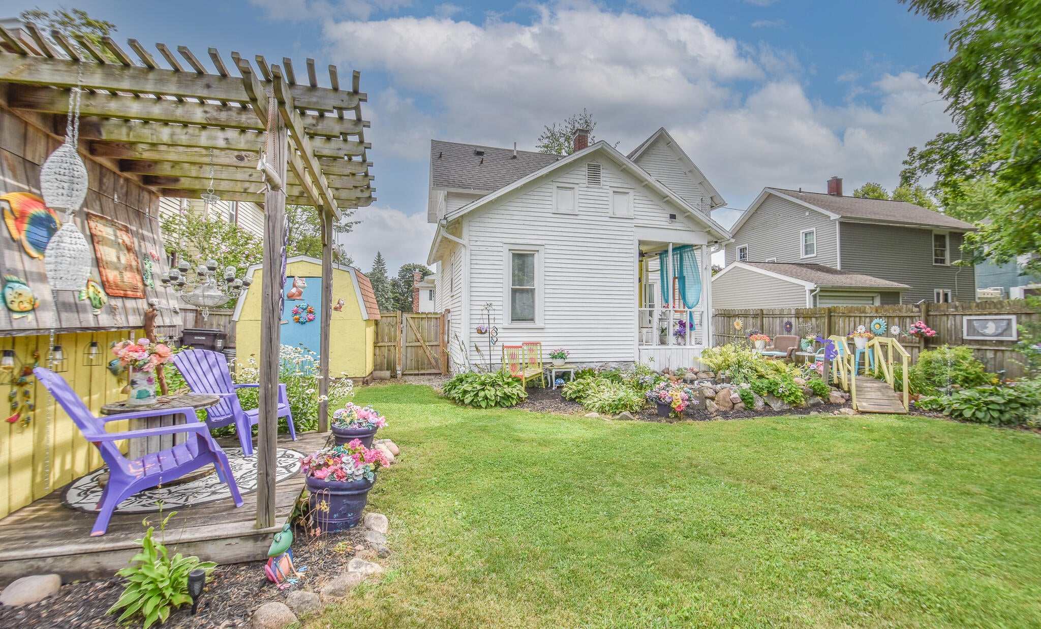 118 Budlong Street