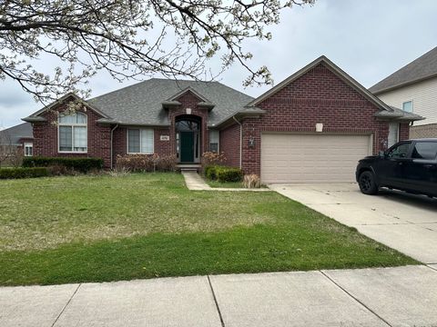43762 GROUSE Drive Clinton Charter Township Macomb MI 48038