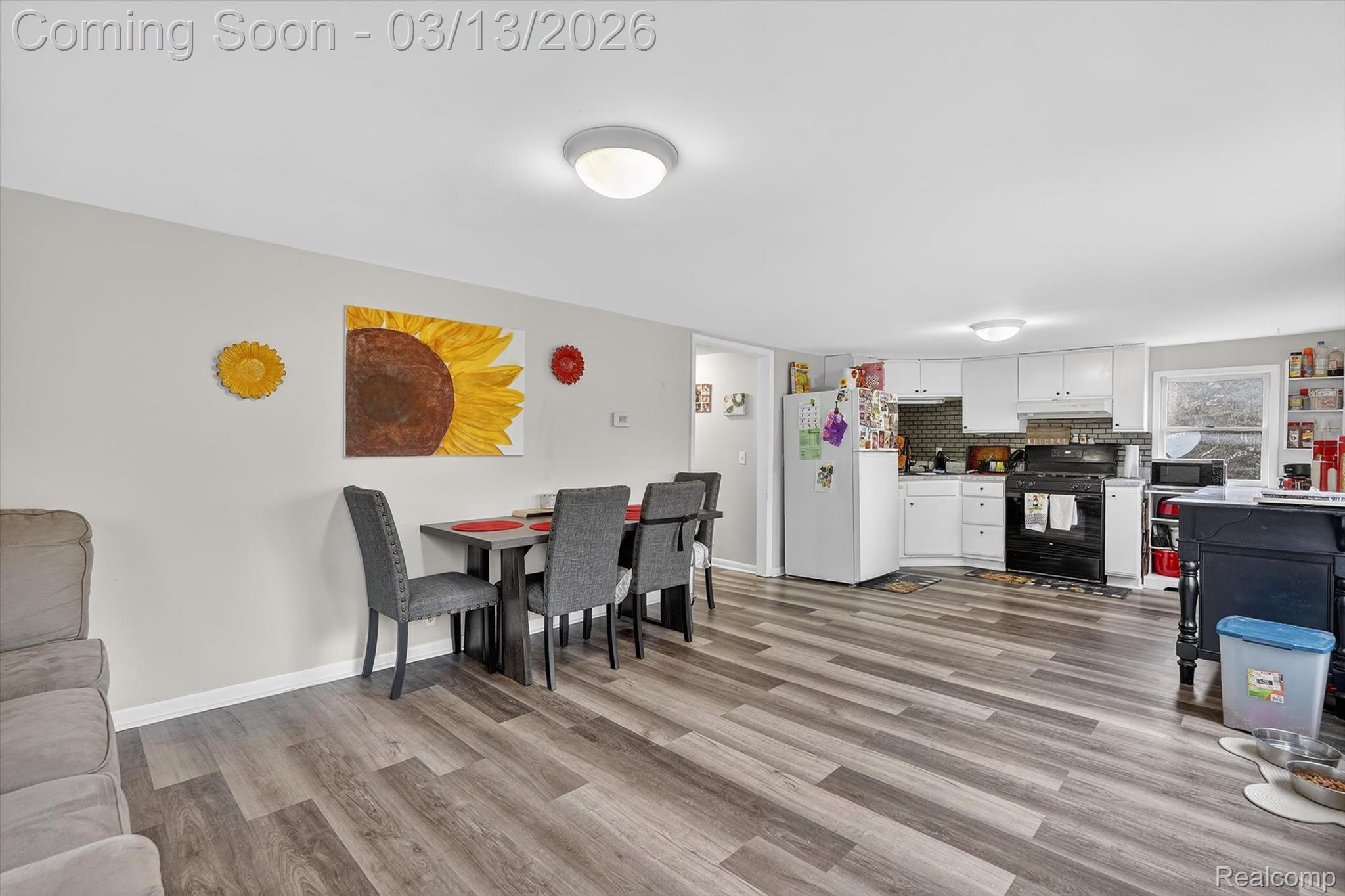 9061 N McKinley Road