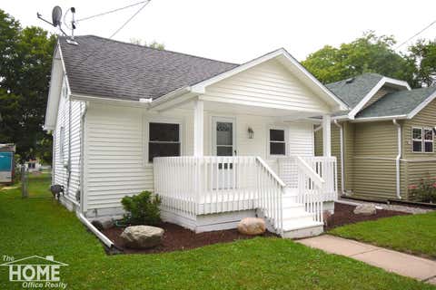 Photo of 834 Broadway Avenue, Owosso City, MI 48867 (MLS # 5050219284)