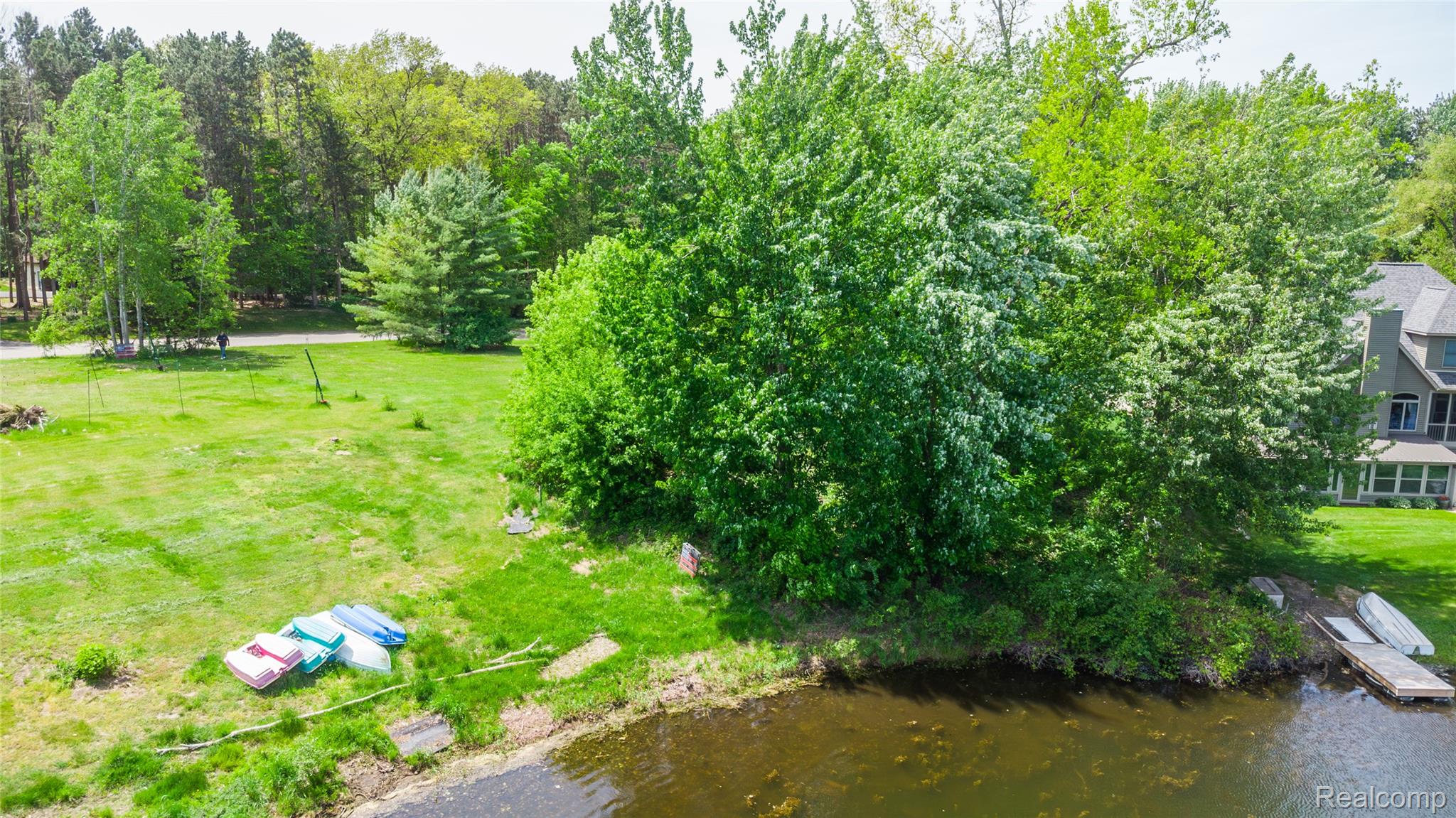 9076 Pineview Lake Court