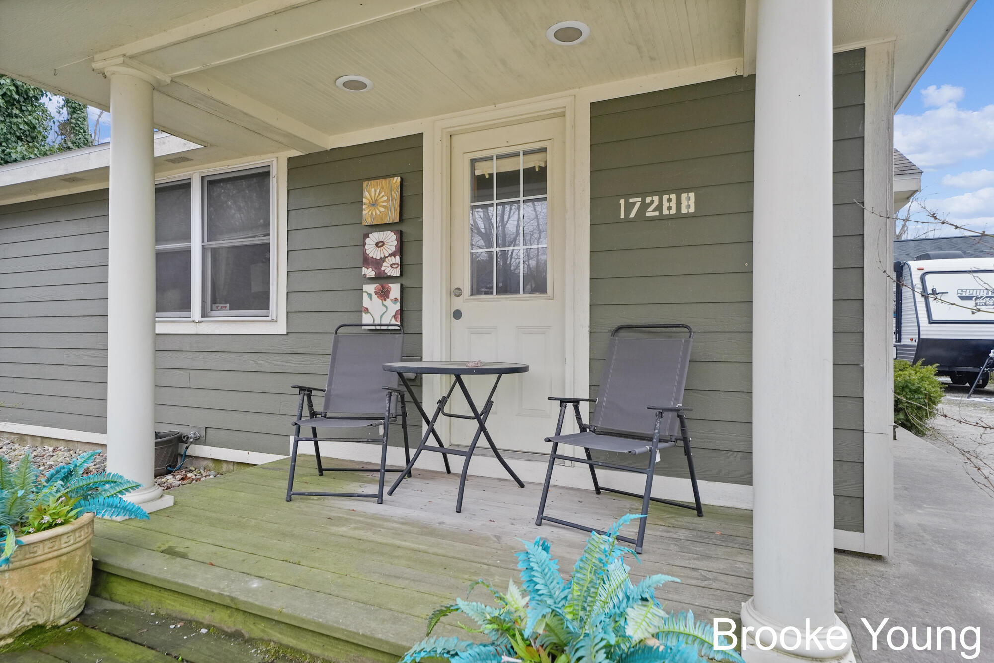 17288 W Spring Lake Road