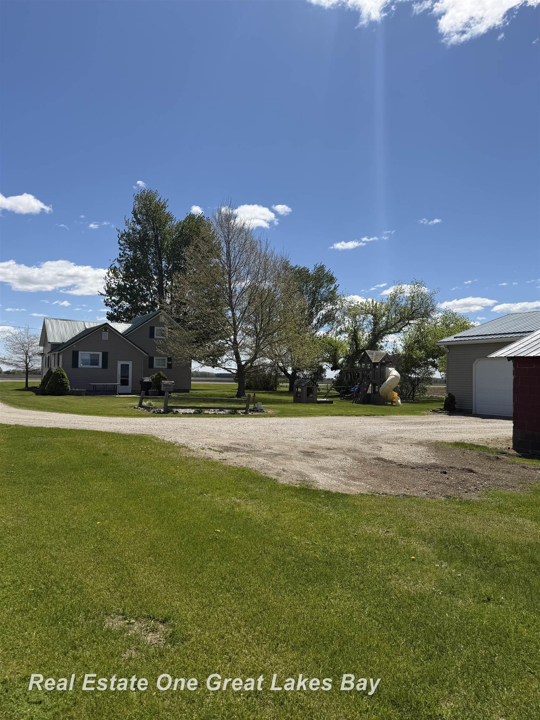 4135 N Barry Road