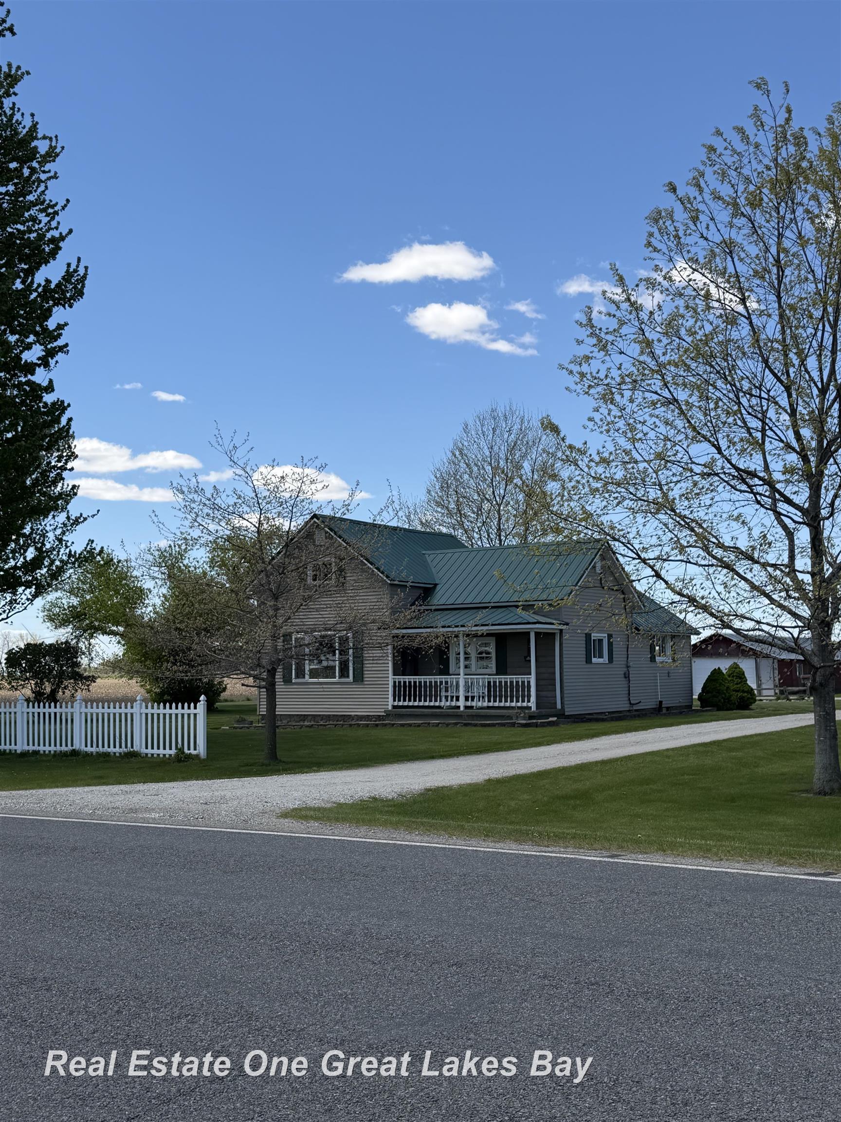 4135 N Barry Road
