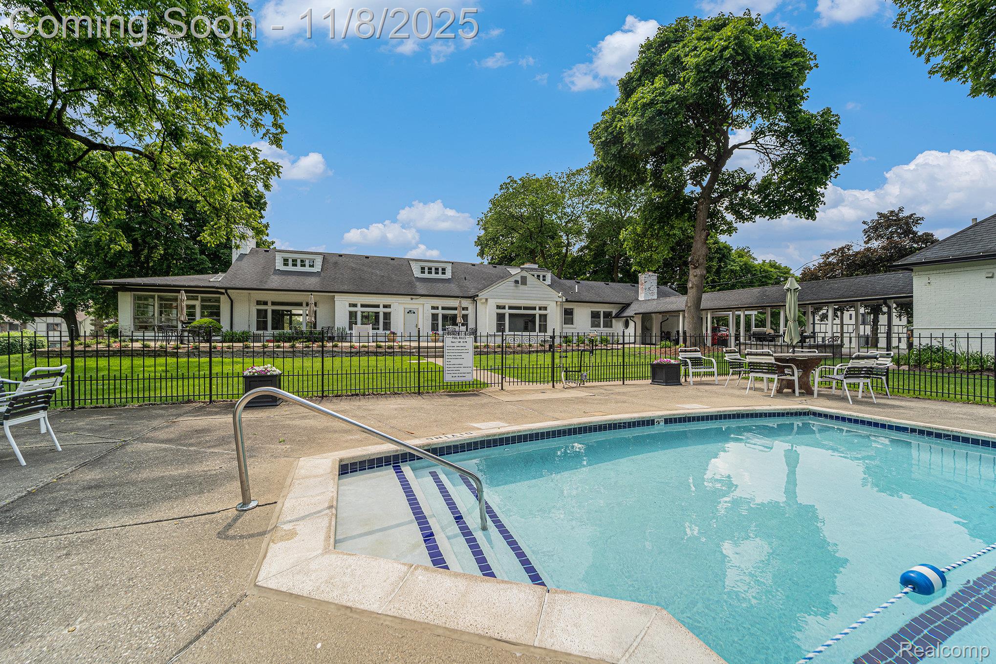 42160 Woodward Avenue