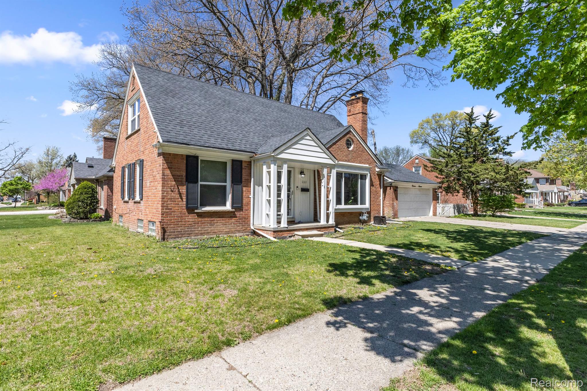 1111 N FRANKLIN Street