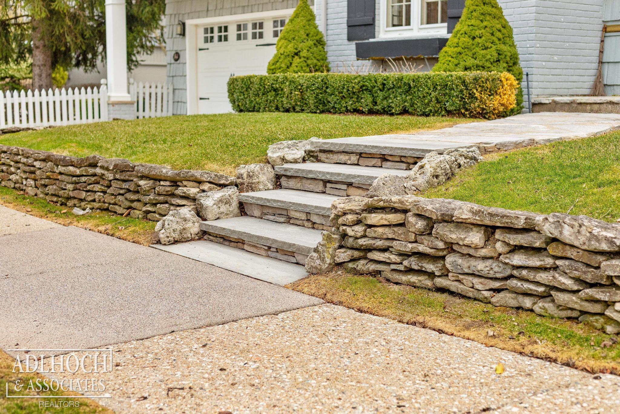 370 Country Club Lane