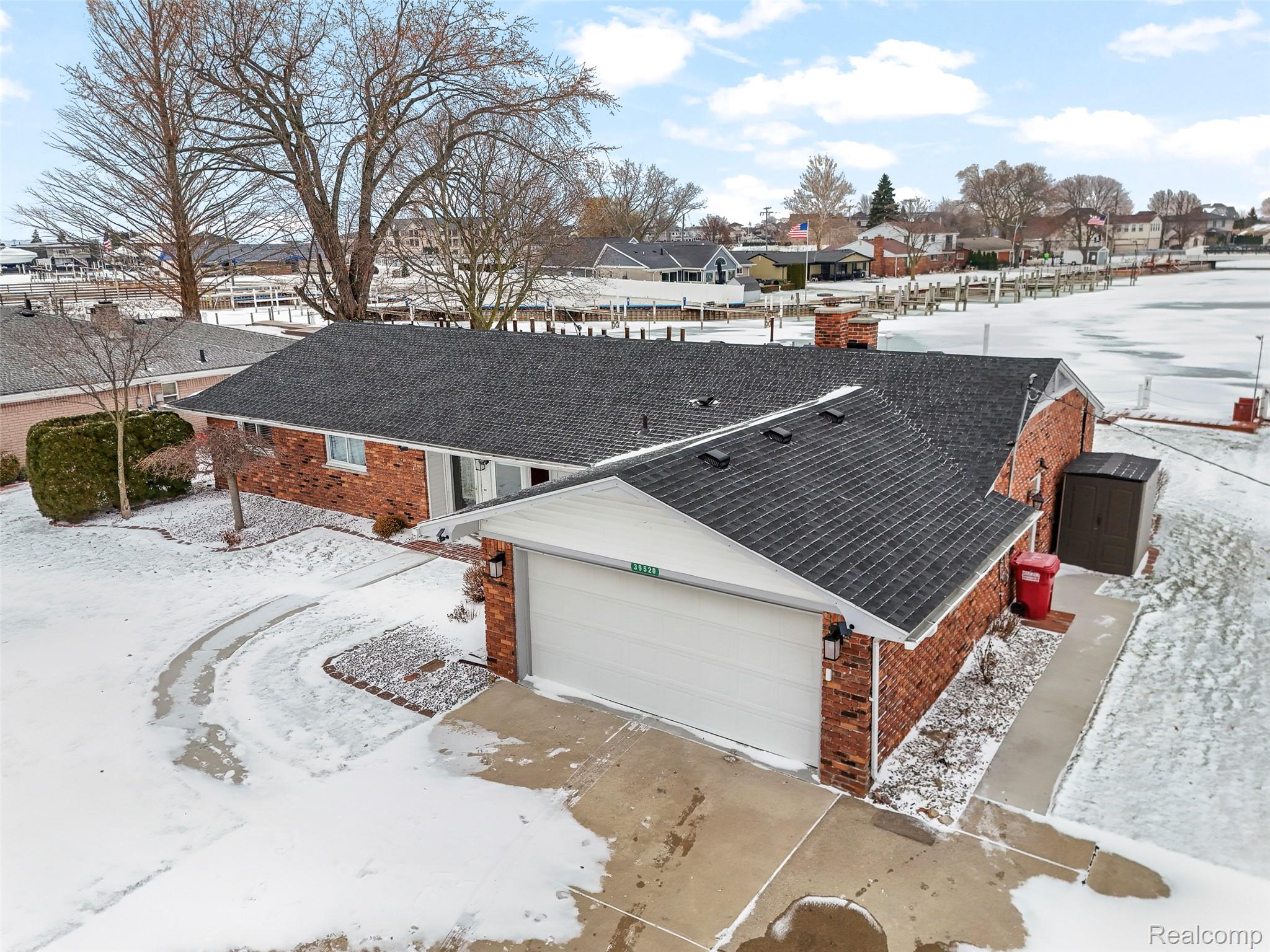 39520 Venetian Drive