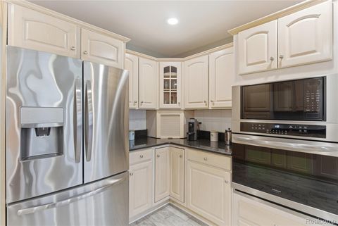 Tiny photo for 7095 Elmwood Drive, Grand Blanc Charter Township, MI 48439 (MLS # 20261014560)