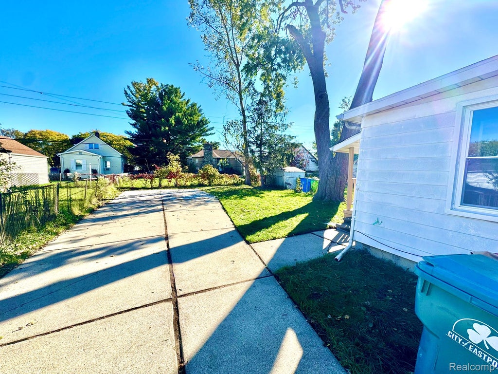 Photo of 23108 Piper Avenue, Eastpointe City, MI 48021 (MLS # 20261085768)