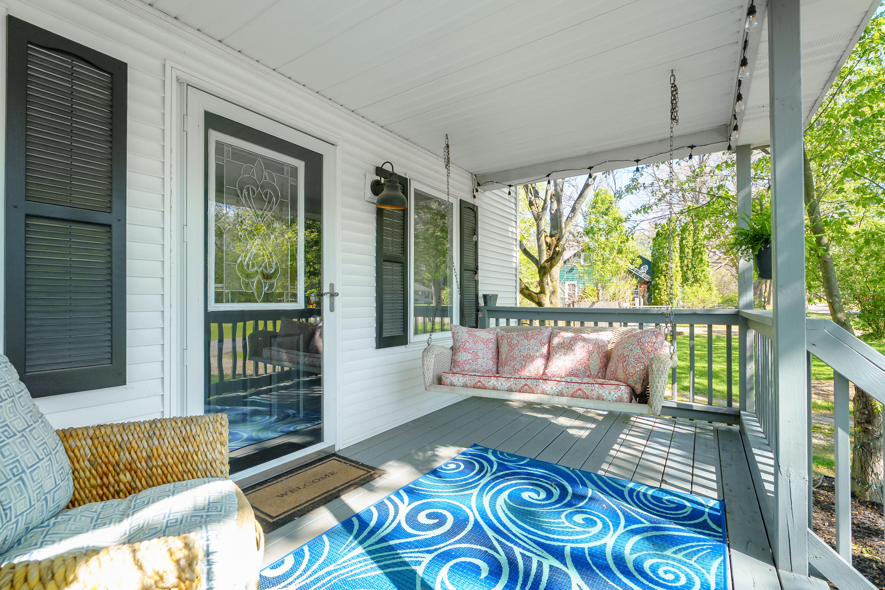 115 E Maple Street
