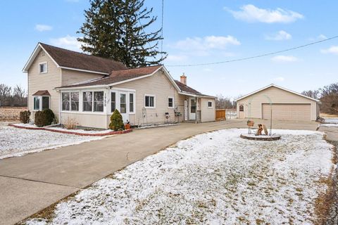 1758 S River Road Thomas Township MI 48609