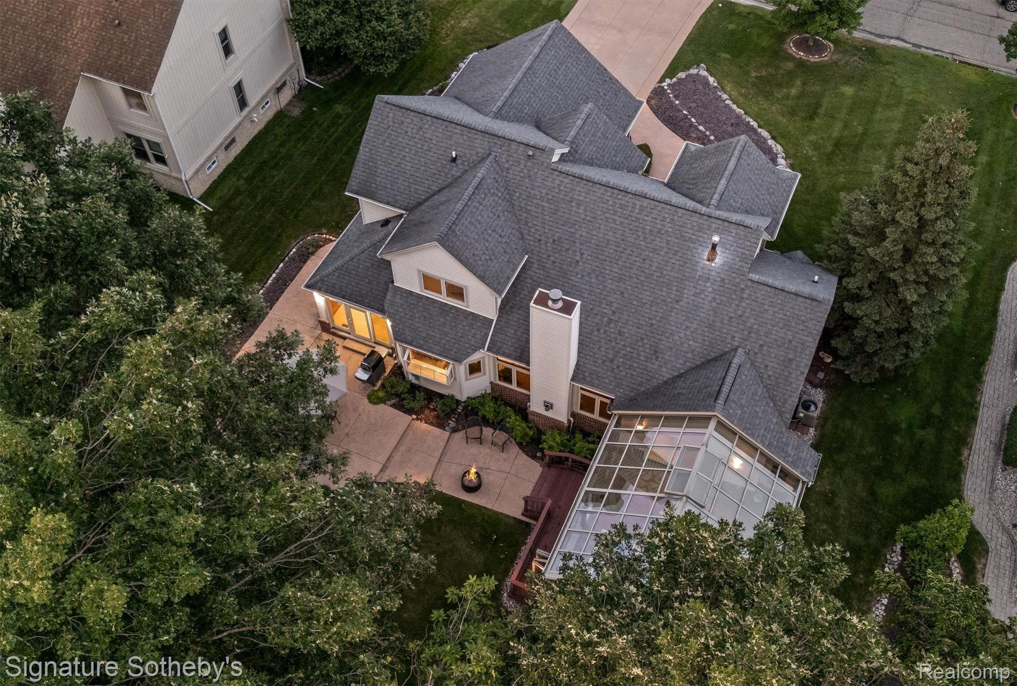 24525 Ridgeview Drive