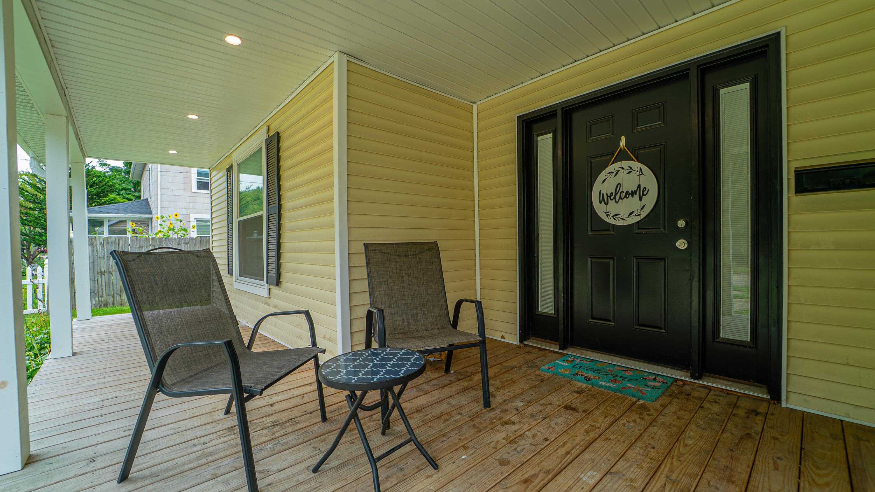 208 E Prairie Ronde Street