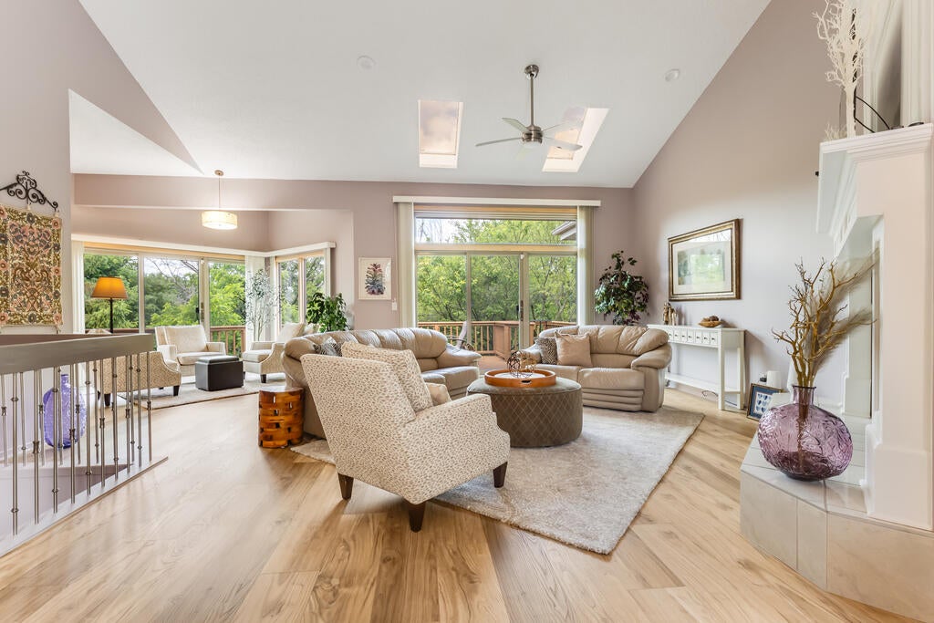 28044 Hickory Circle 11