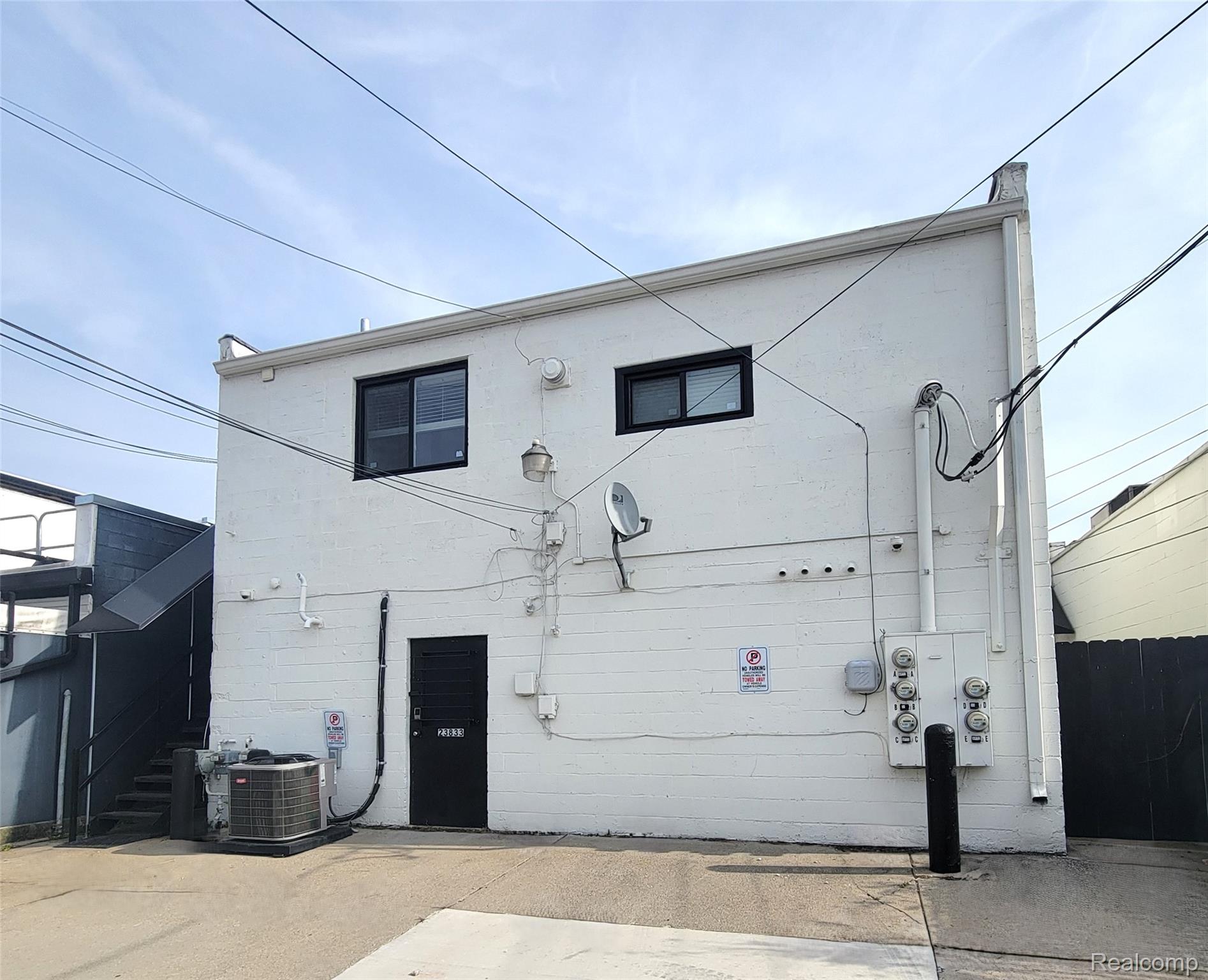 Hazel Park City, Michigan 48030, United States, 1 Bedroom Bedrooms, ,1 BathroomBathrooms,Residential,Active,227313