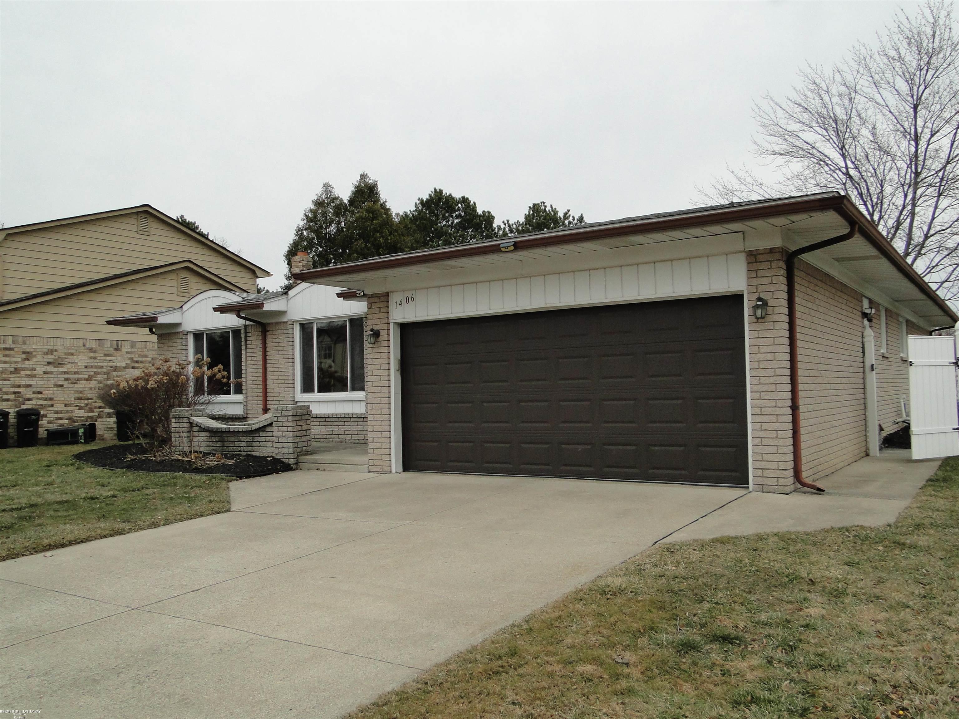 1406 Shaker Dr. Drive