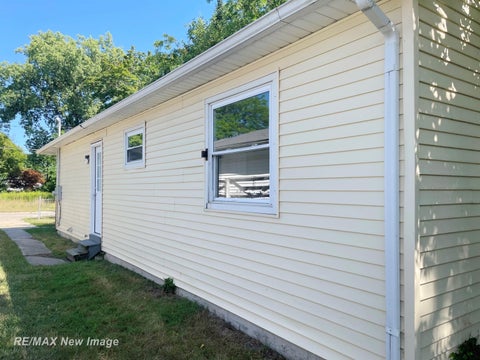 Tiny photo for 417 S 19th Street, Saginaw City, MI 48601 (MLS # 61050221549)