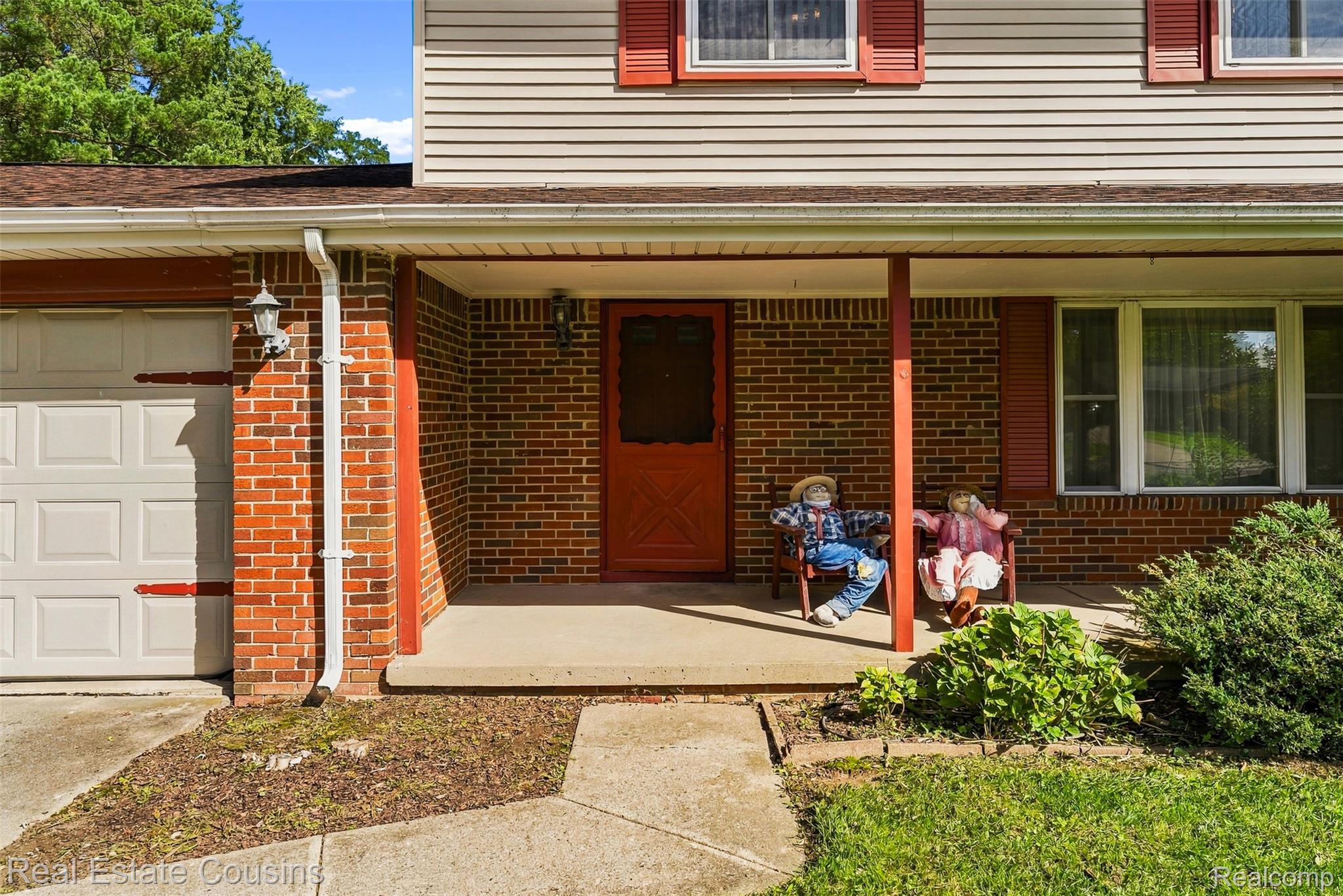 7449 Ironwood Drive