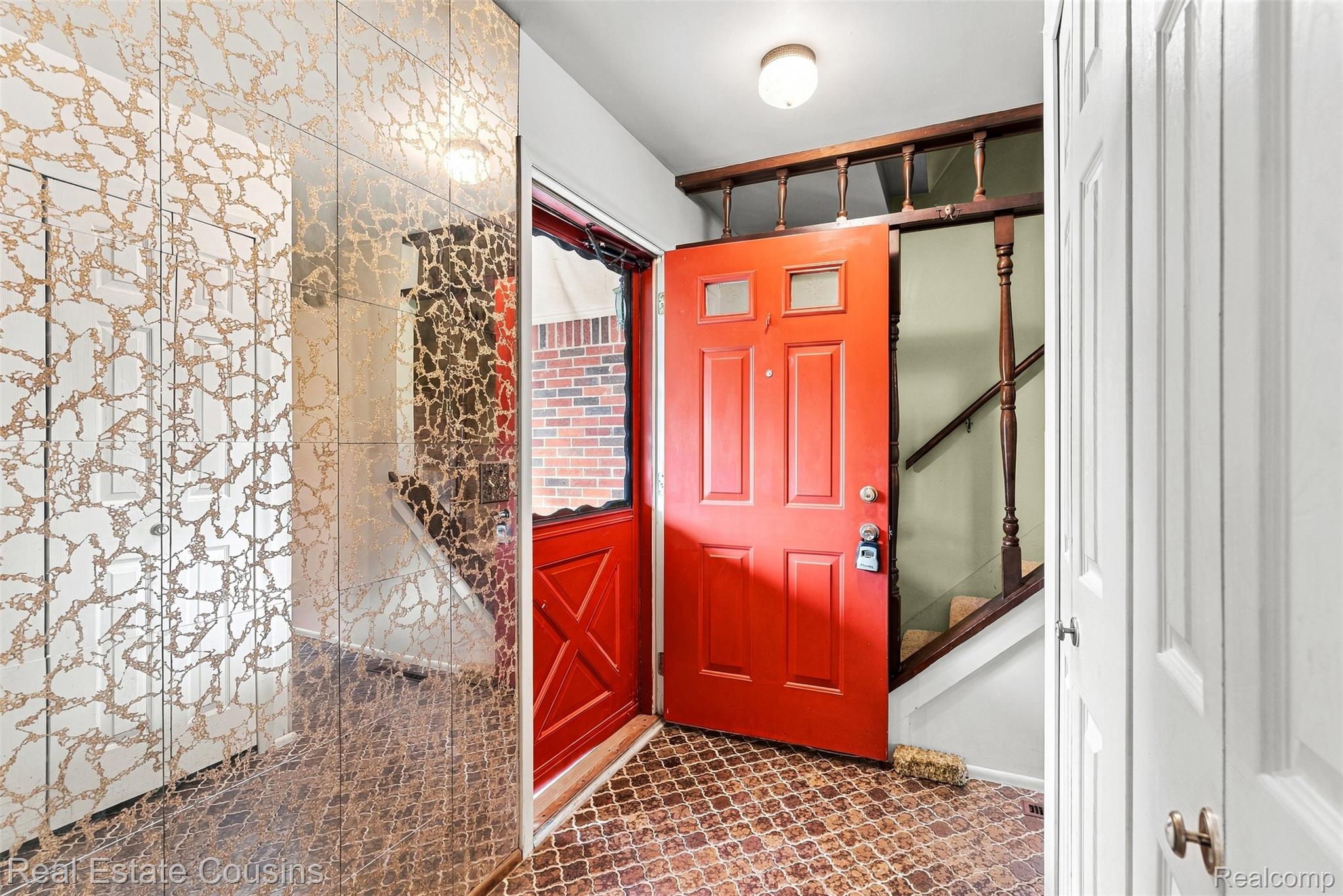 7449 Ironwood Drive