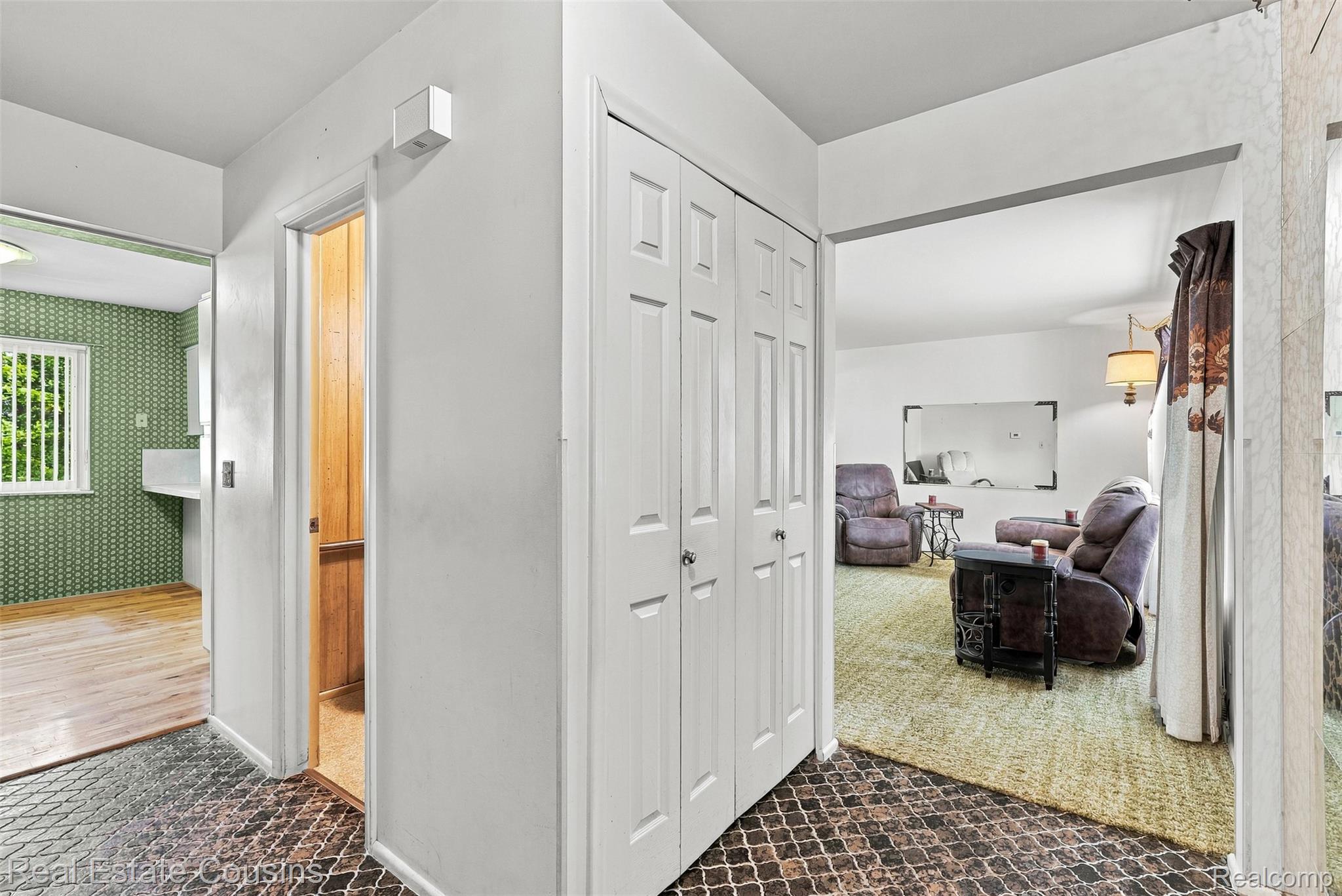 7449 Ironwood Drive