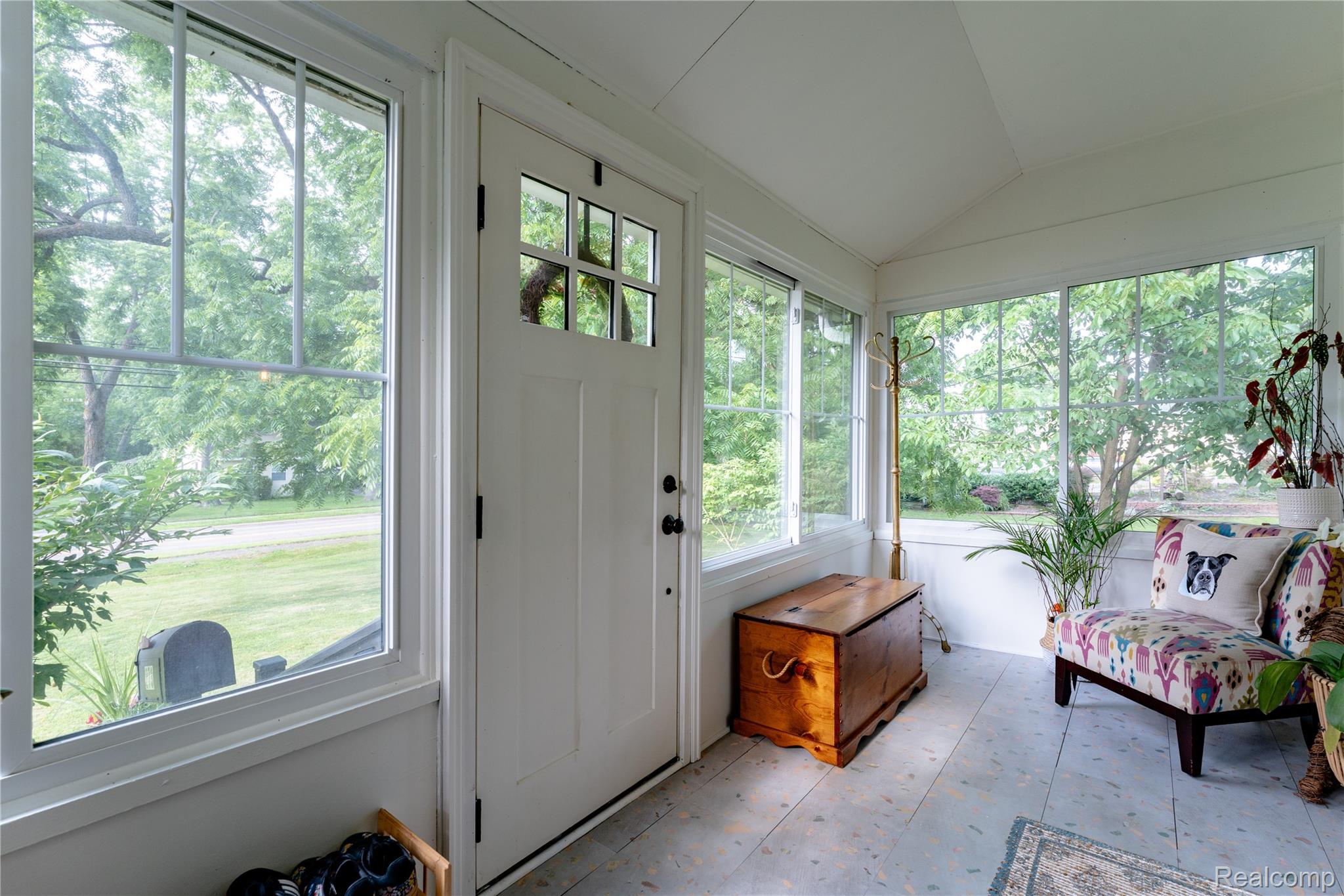 273 W Walled Lake Drive