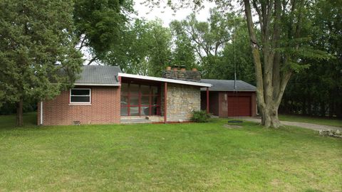 A home in SaginawCharterTownship_Saginaw