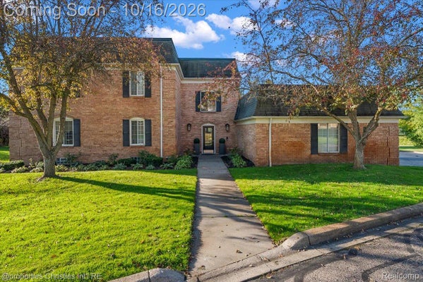 150 E LONG LAKE RD, BLOOMFIELD HILLS, MI 48304 - Image a4b73ee164e7ec4f225e71b4947f4a2f/1111940489
