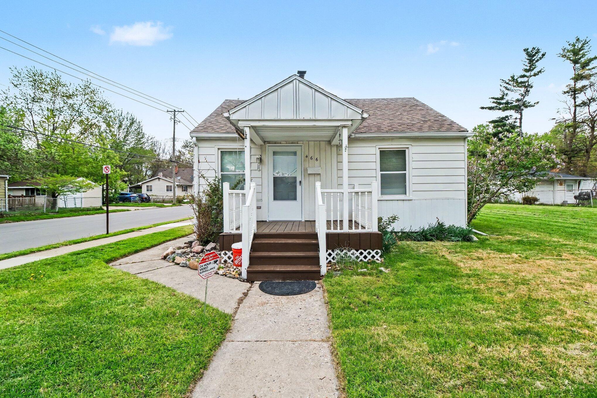 466 W Maxlow Avenue