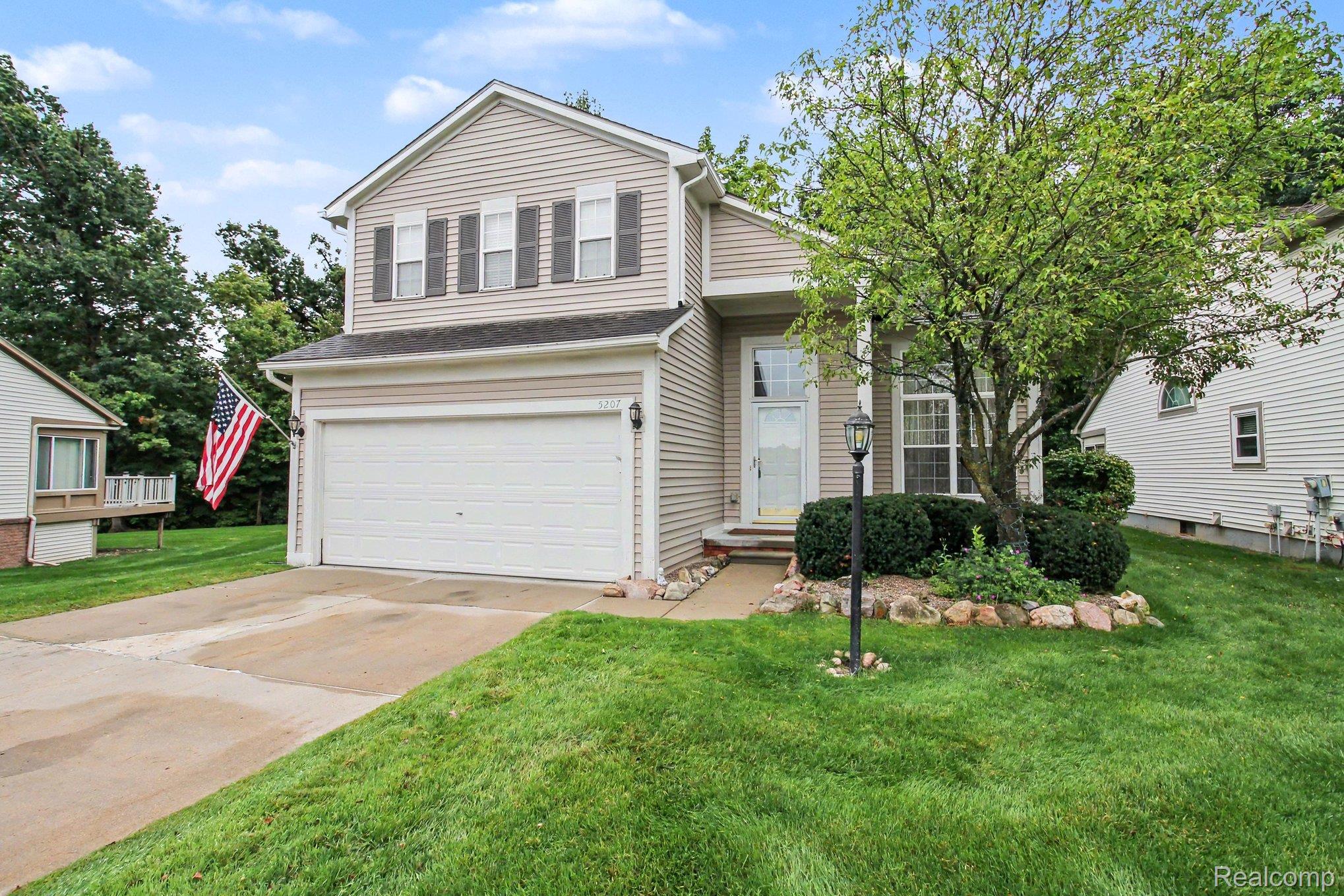 5207 Sandalwood Circle