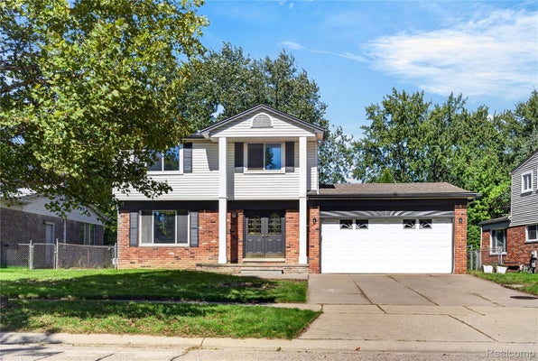 1699 CRESTLINE DR, TROY, MI 48083 - Image a4b985a23ca586f6a9ba8cd6bb46a76e/1733750538