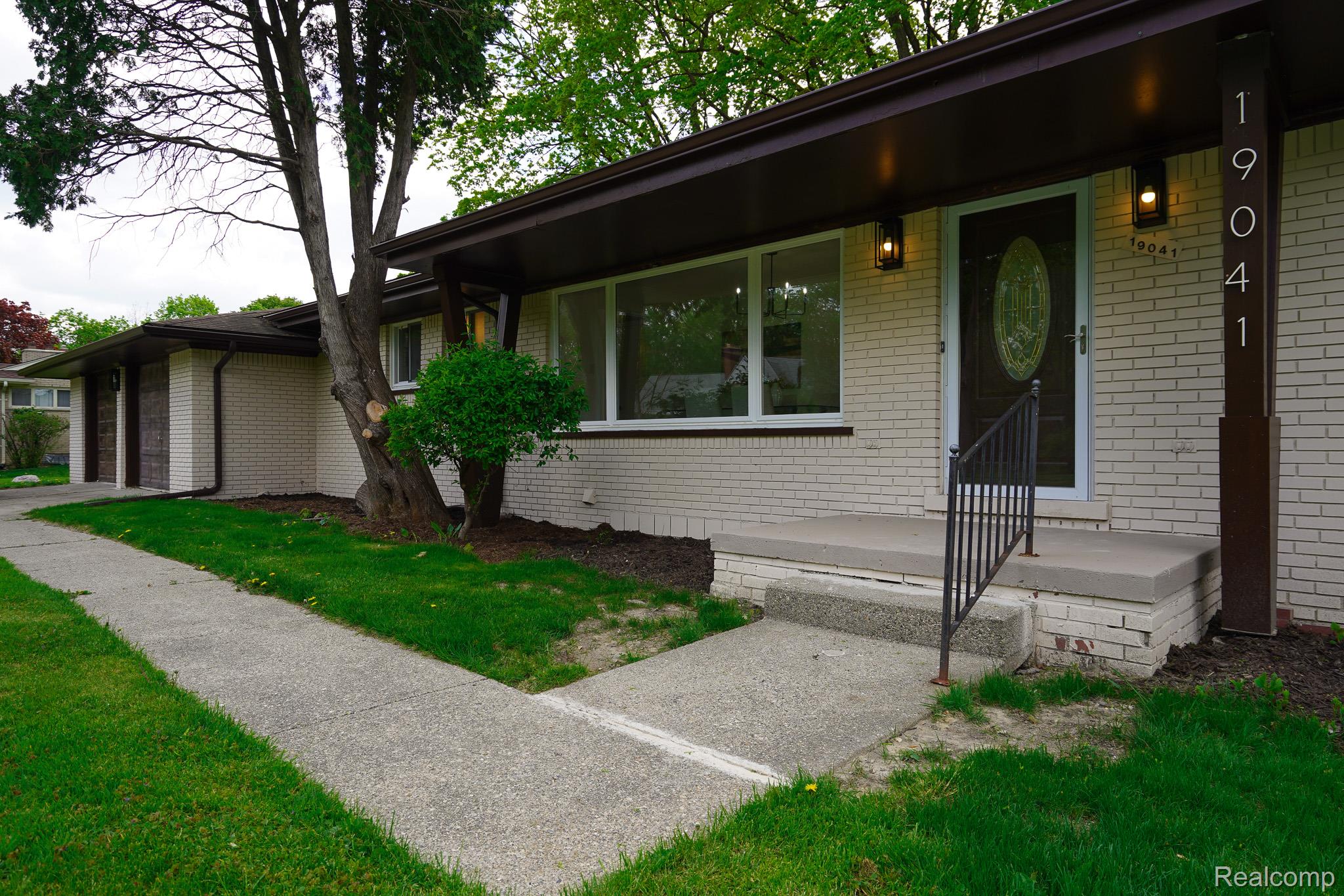 19041 Bungalow Drive