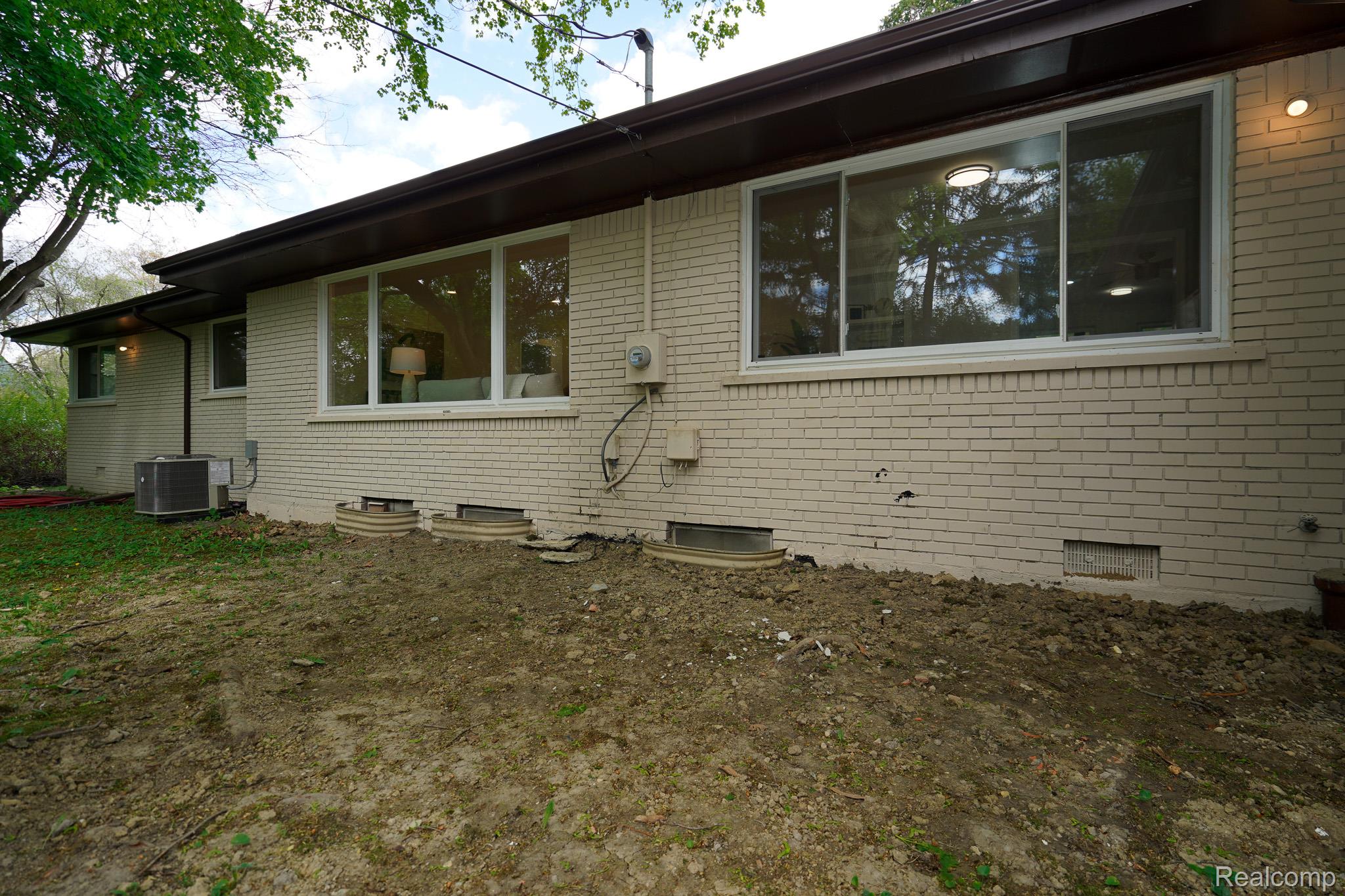 19041 Bungalow Drive