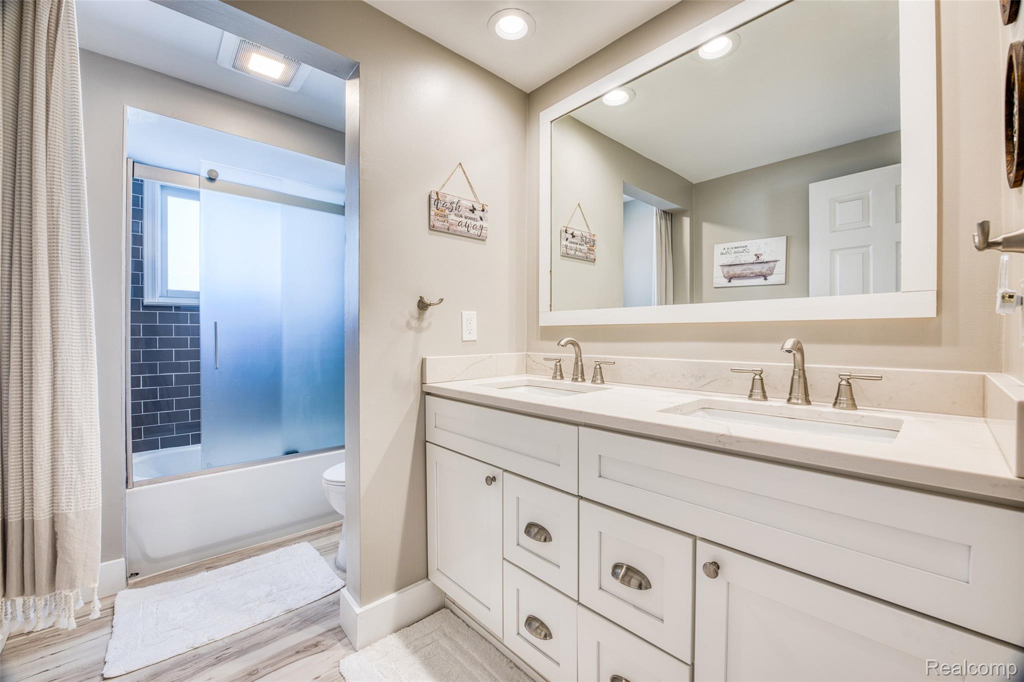 42134 Waterfall Road