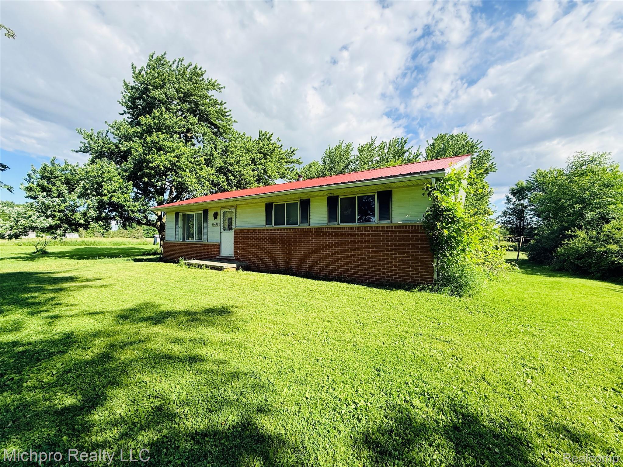 11438 Hill Road