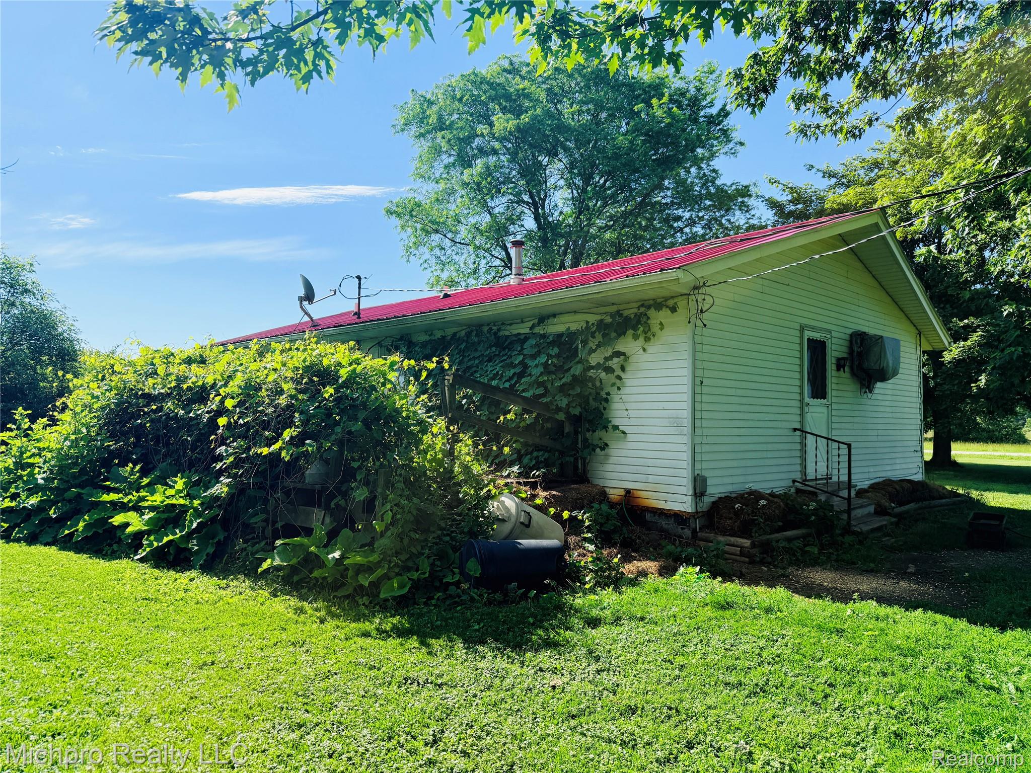 11438 Hill Road