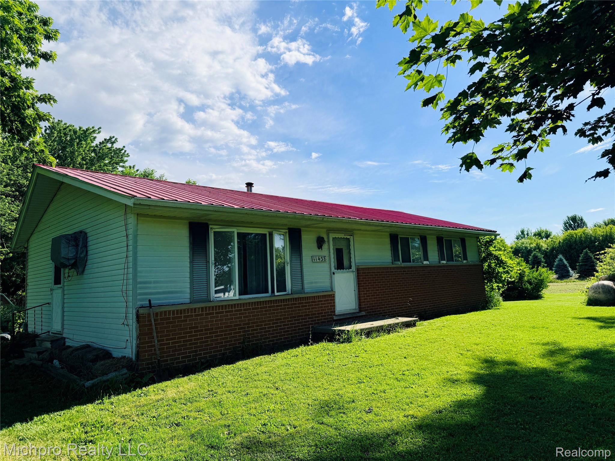 11438 Hill Road